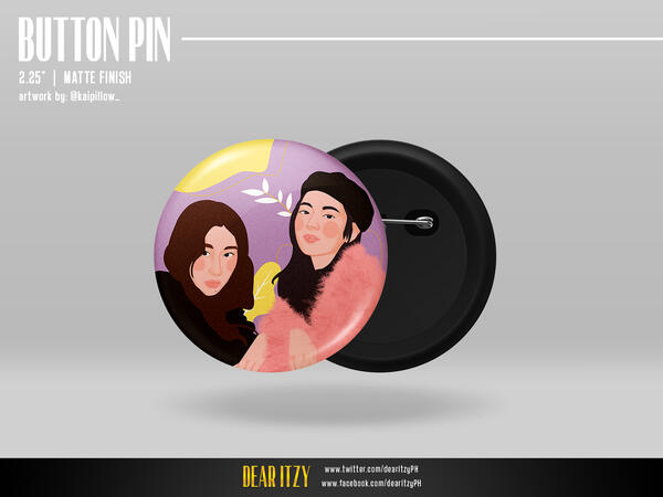Chaeryeong & Lia Button Pin